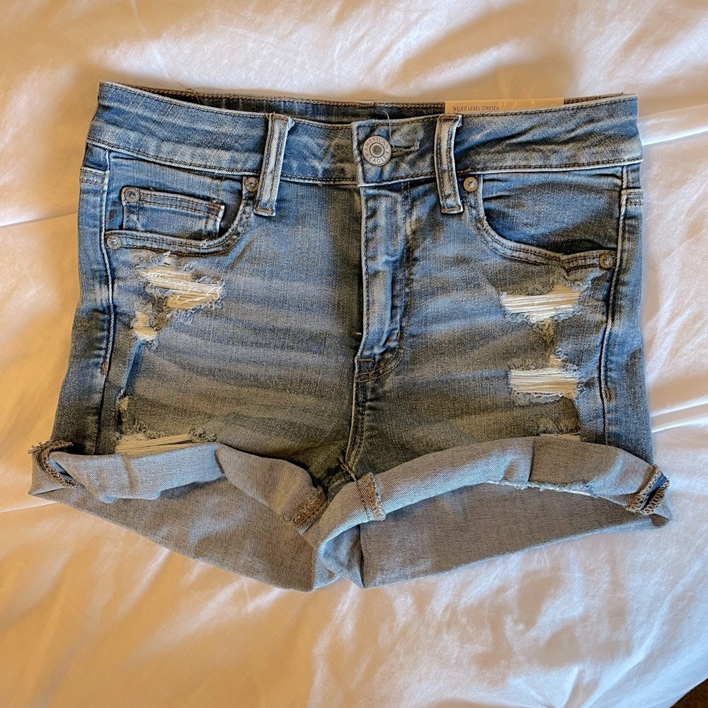 American Eagle new with tags high rise denim shorts size 4